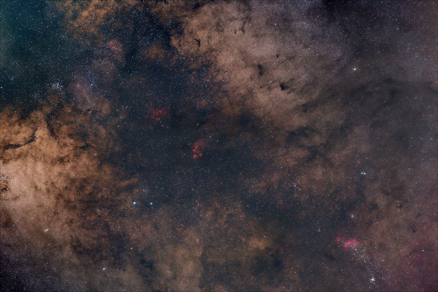 Milky Way dust clouds image